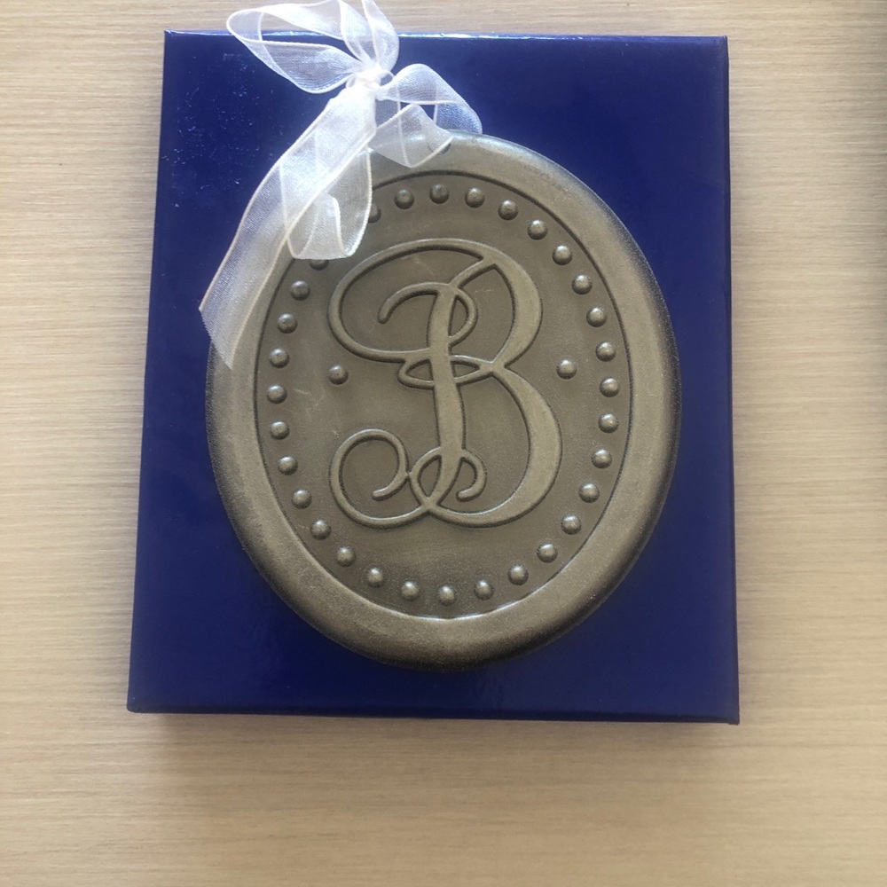 Monogrammed 'B' Decorative Ornament Gift Decoration Home Decor Craft